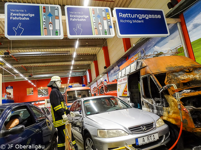 Wie funktioniert eine Rettungsgasse?