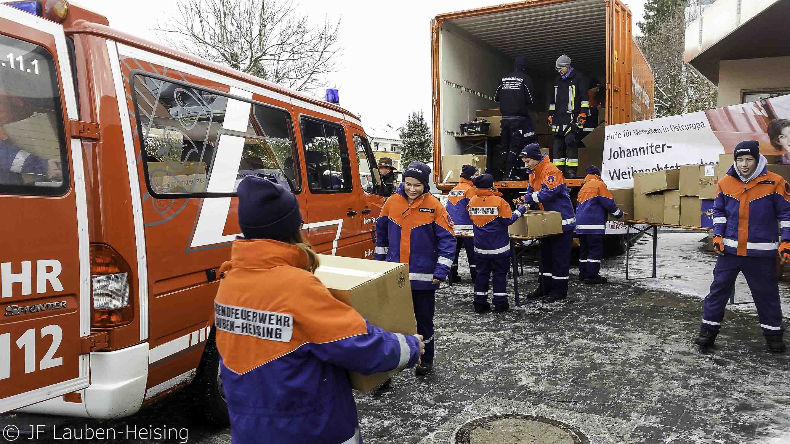 Jugendfeuerwehr Lauben-Heising - Löschangriff mit zwei Strahlrohren