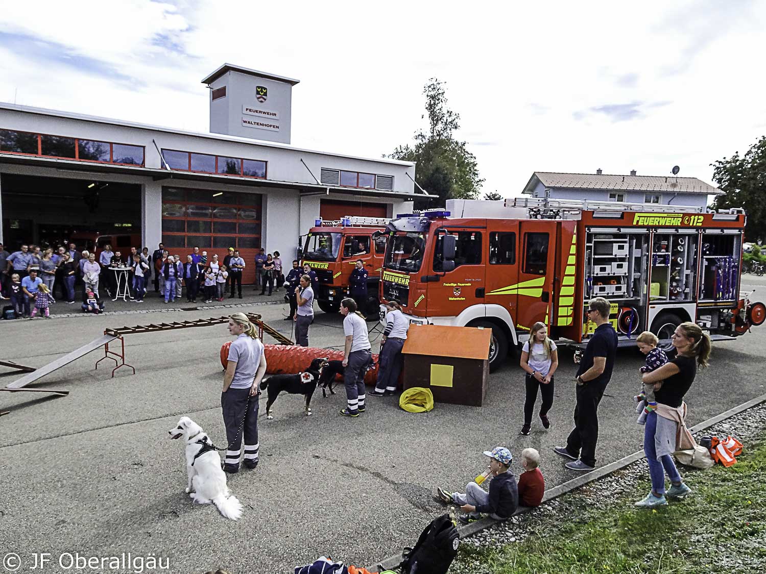 Reinschauen bei der Feuerwehr Waltenhofen