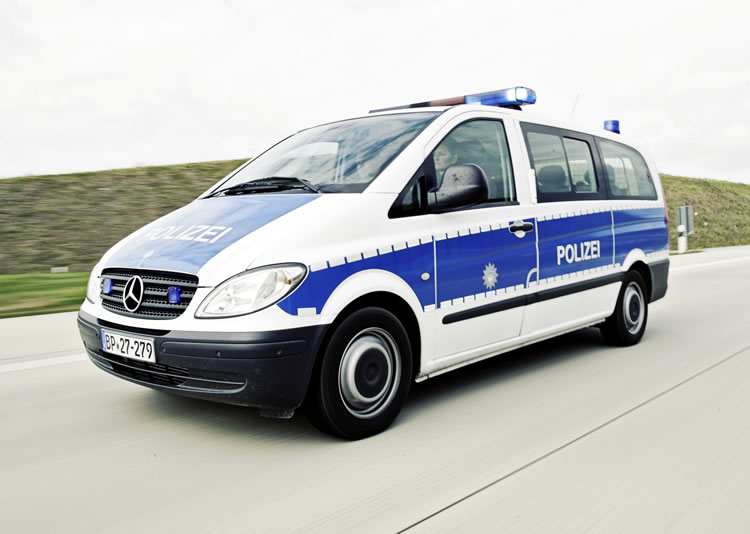 bundespolizei streifenfahrzeug